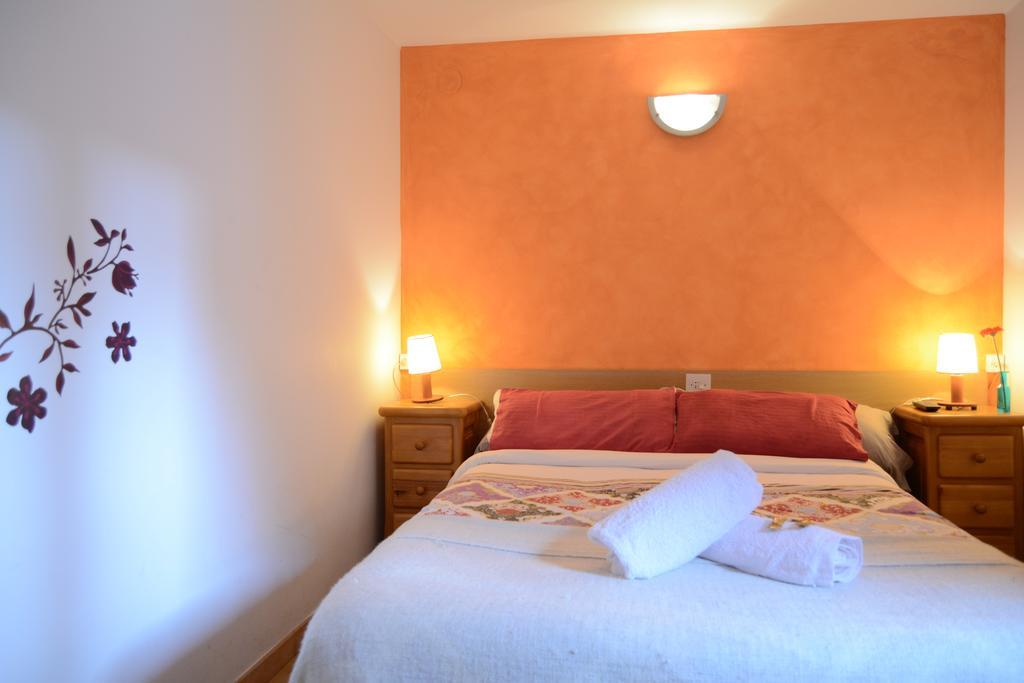 Hostal La Cuineta De Cal Triuet Gósol Oda fotoğraf